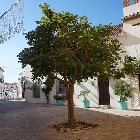 Centro Castillo San Luis Apartment Estepona