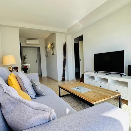 Centro Castillo San Luis * إِستيبونا